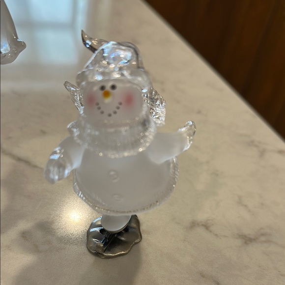 “Vintage Frosted Glass Skating Snowman Figurines – Set of 3, - Picture 3 of 16